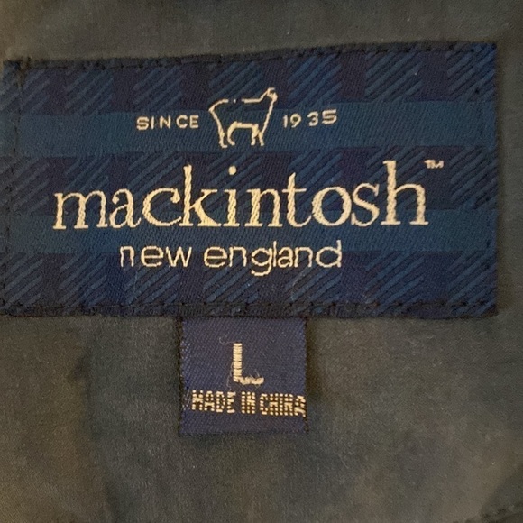 Mackintosh blue coat with removable hood. Size large. - Picture 10 of 13